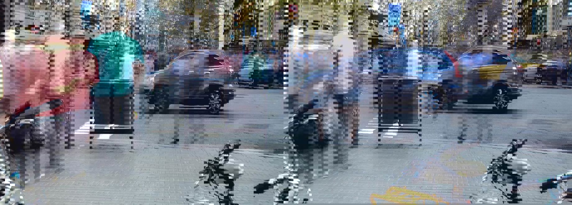 Busy road scene in Barcelona, Spain
